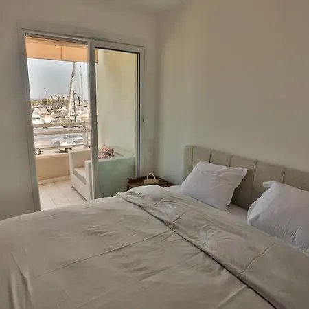 Port Azur Apartment *